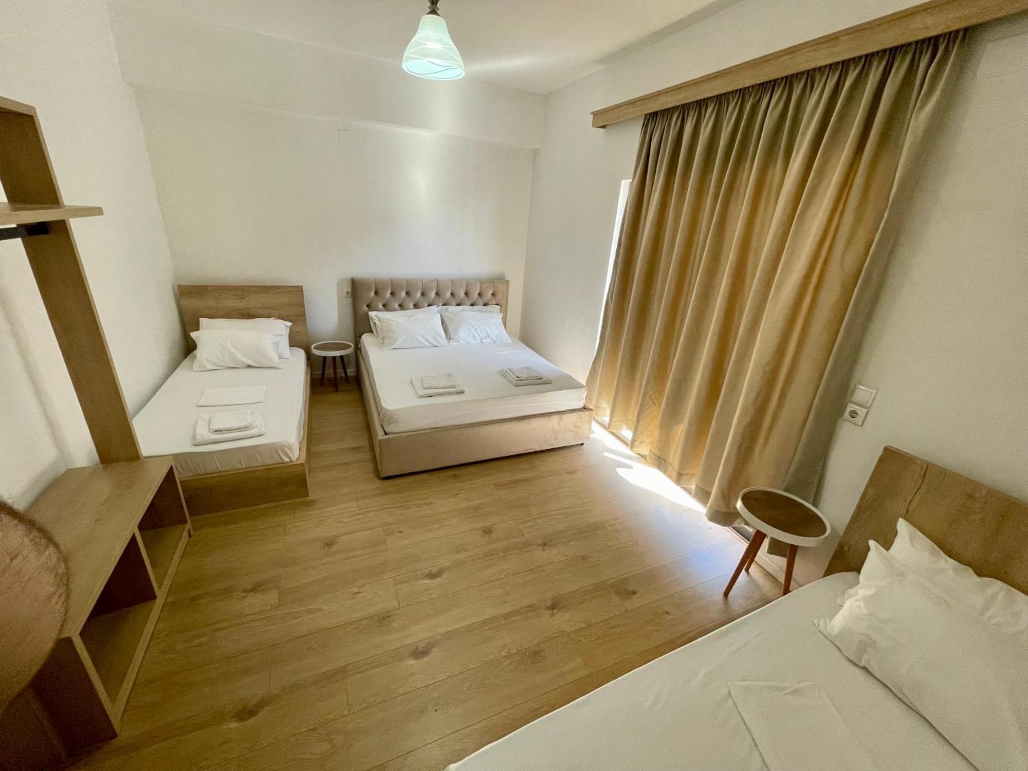 Hotell Sunny Side Sarandë